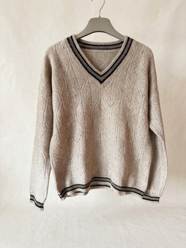 Cable knit appliqué wool - cable-knit,