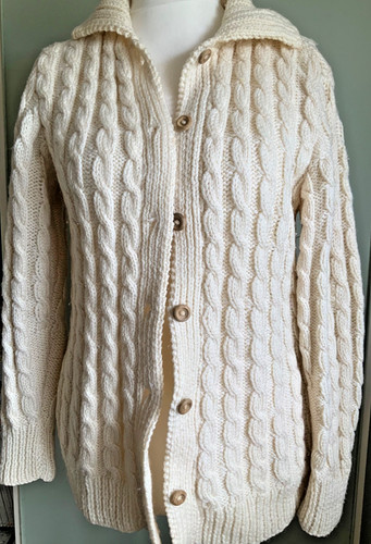 Size medium cream - size,