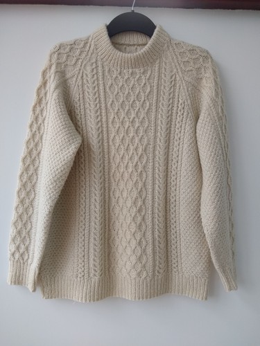 Vintage aran hand knitted - hand,
