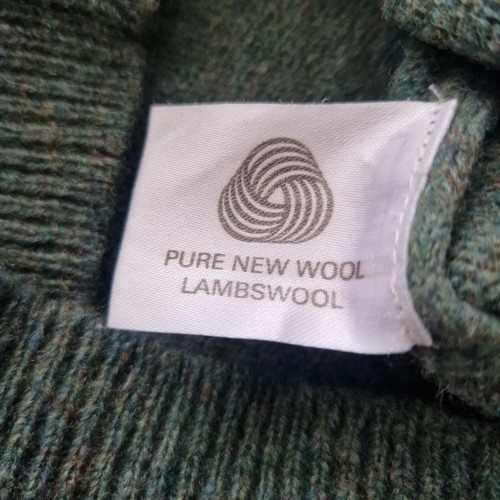 Lambswool jumper green fleck - green,