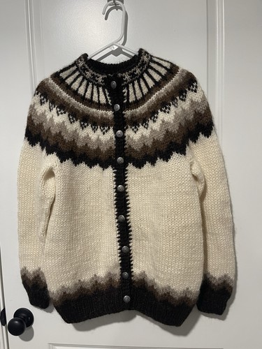 Handknitting association - handknitting, of