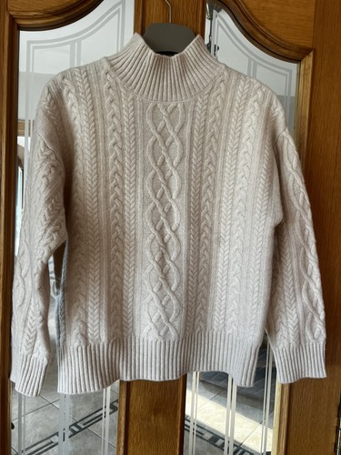 Pure wool oatmeal - wool, knit